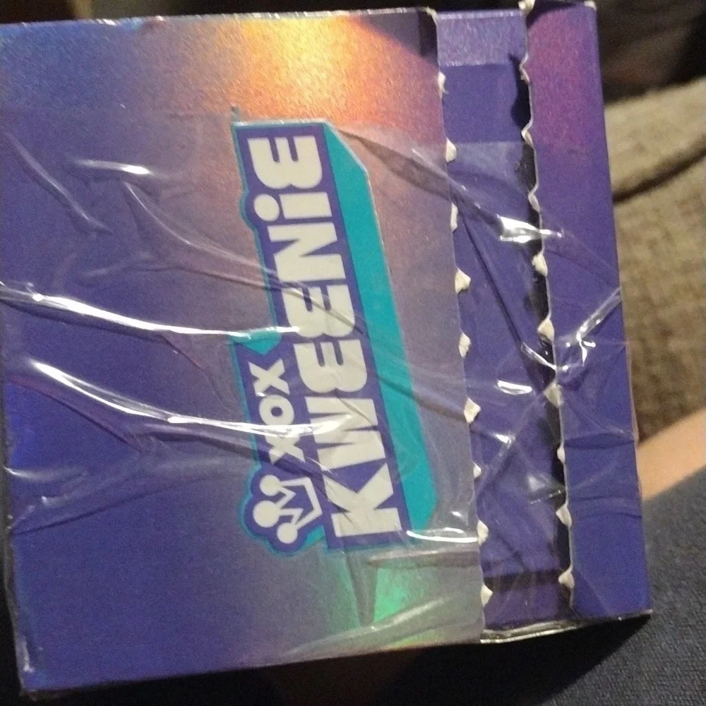 XOX KWEENIE Fearless Kweens Mystery Figurine - New (Box Damaged)